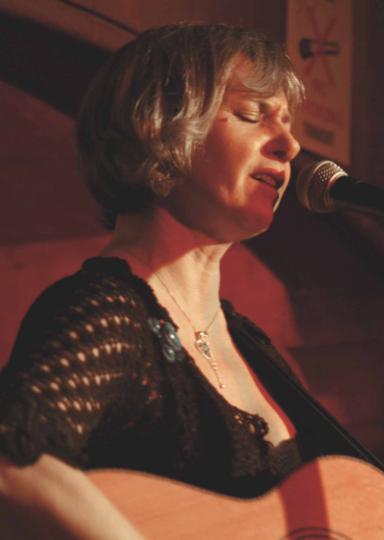 Christine Collister at The Ravenswood 27 March 2006