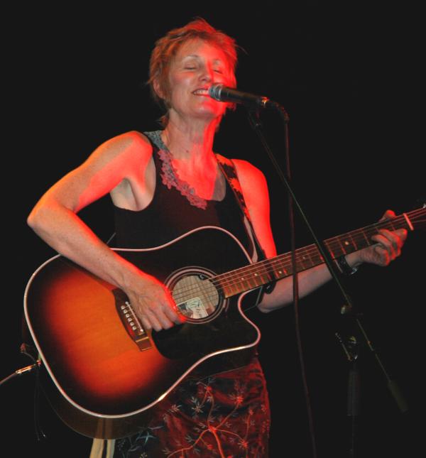 Phot of Eliza Gilkyson live at Chequer Mead