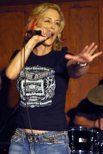 Eve Selis, The Ravenswood (6 July 2006)