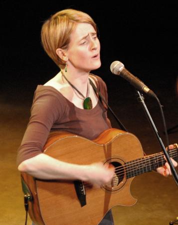 Karine Polwart live at Chequer Mead (3 of 3)